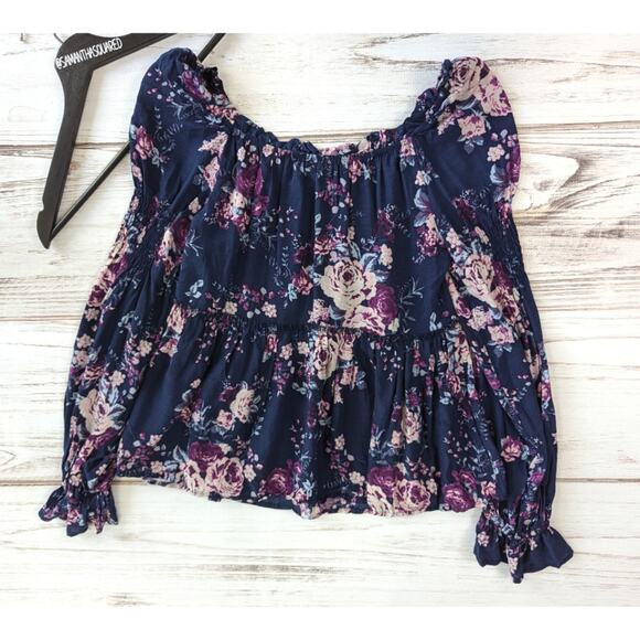 Coco + Jaimeson Navy Floral Peasant Top Sz Small New - Picture 6 of 8
